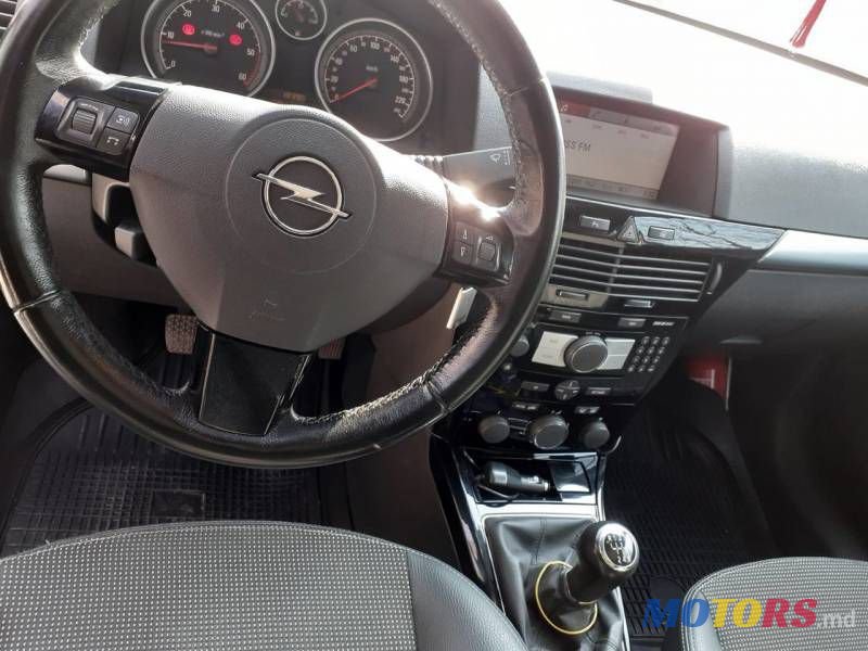 2009' Opel Astra photo #6