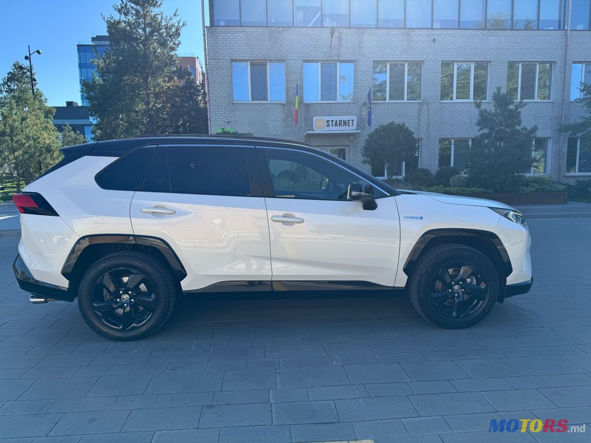 2019' Toyota RAV4 photo #1