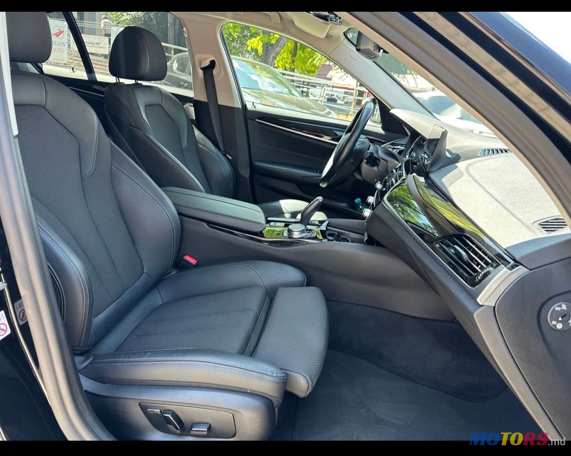 2018' BMW 5 Series photo #4