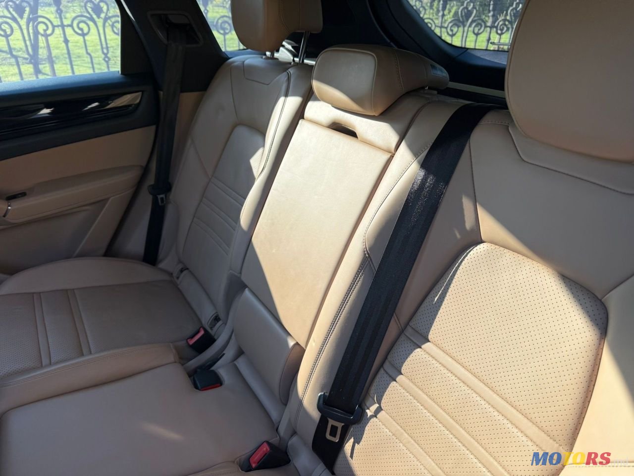 2019' Porsche Cayenne photo #6