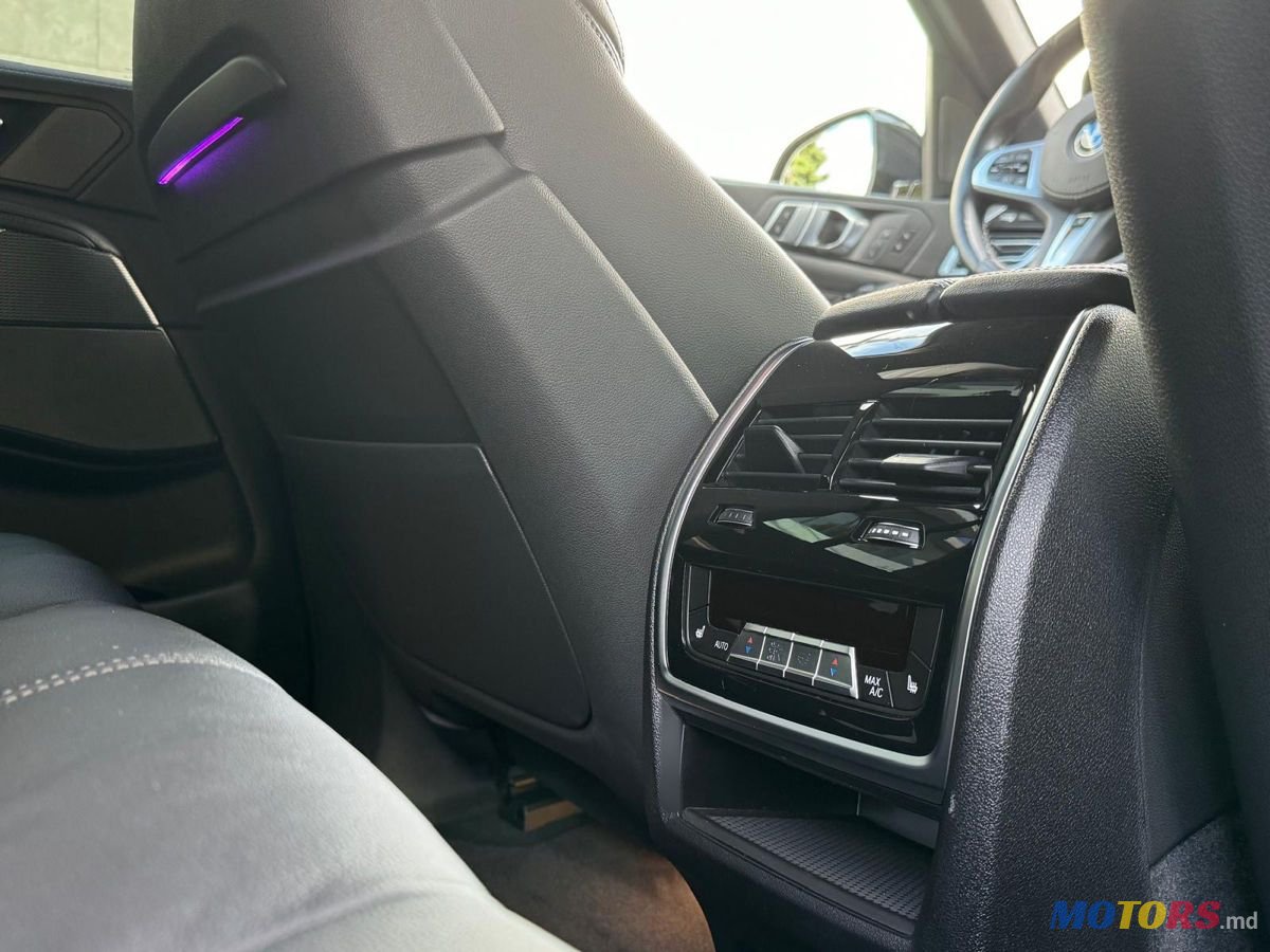 2020' BMW X5 photo #6