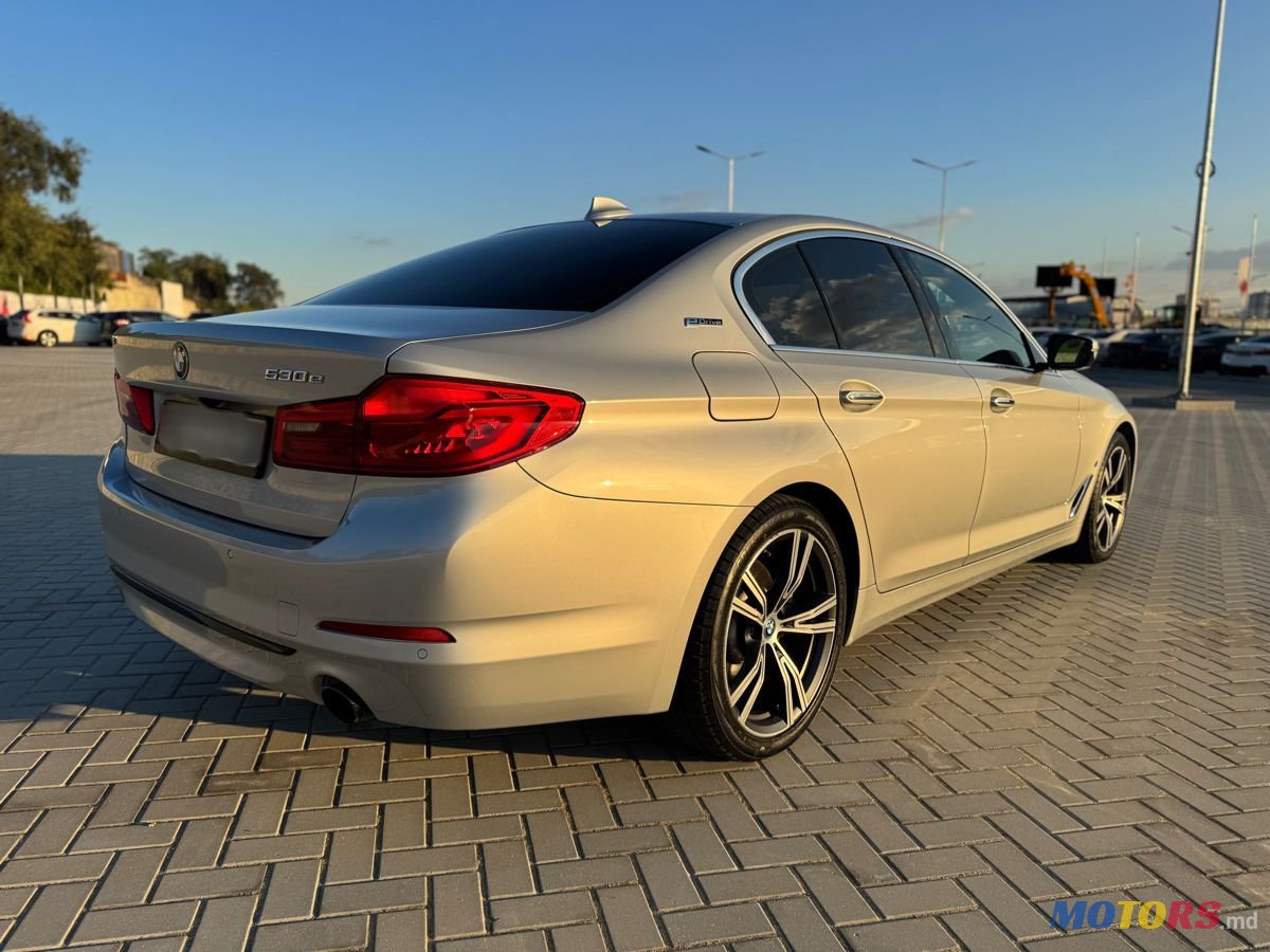 2017' BMW 5 Series photo #4