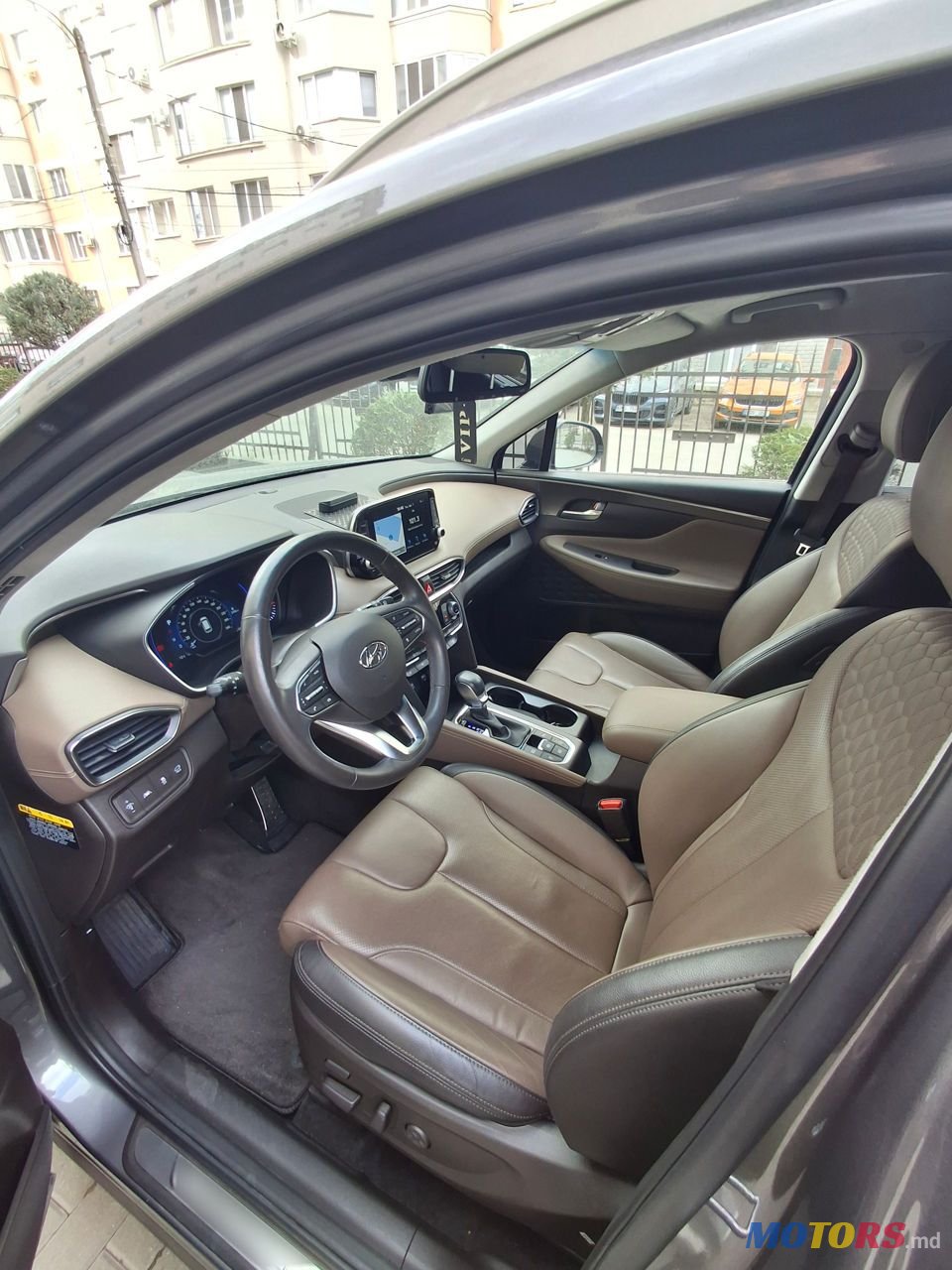 2020' Hyundai Santa Fe photo #5