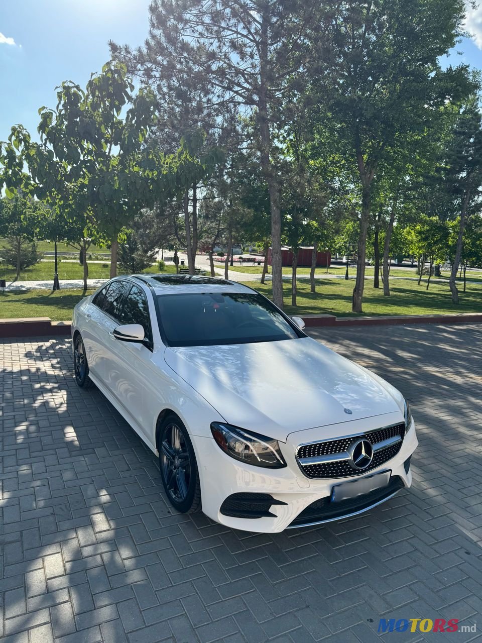 2016' Mercedes-Benz E-Class photo #1