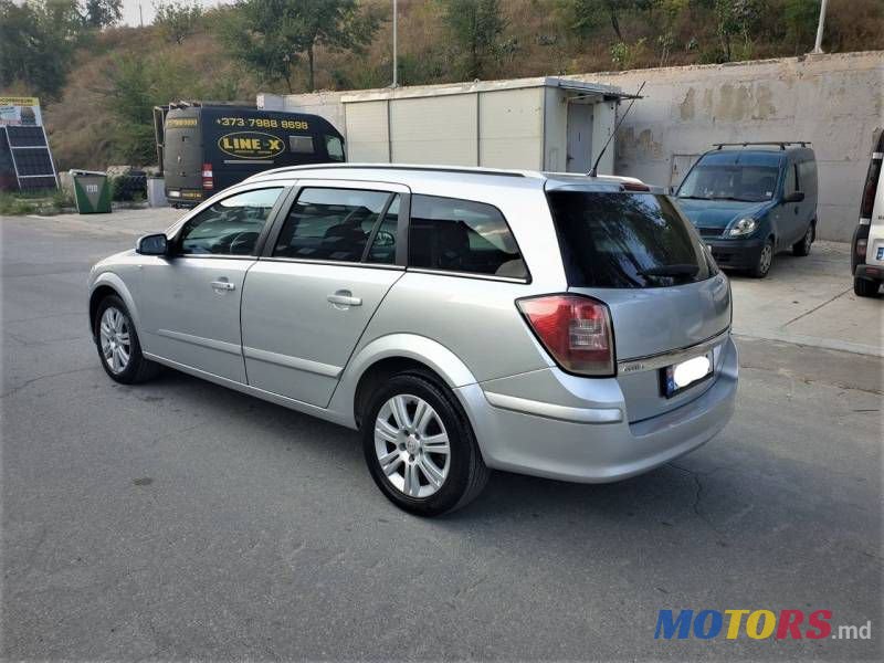 2009' Opel Astra photo #2