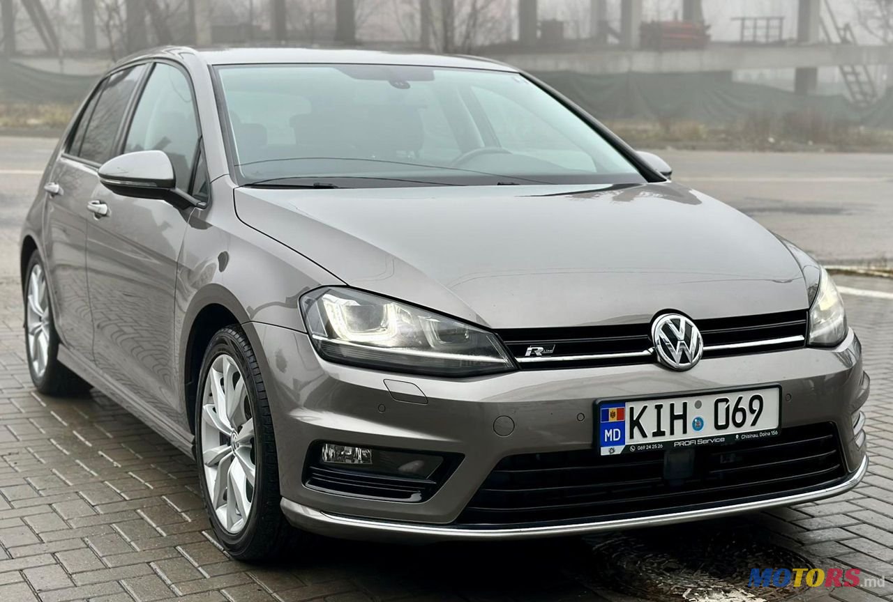 2013' Volkswagen Golf photo #1