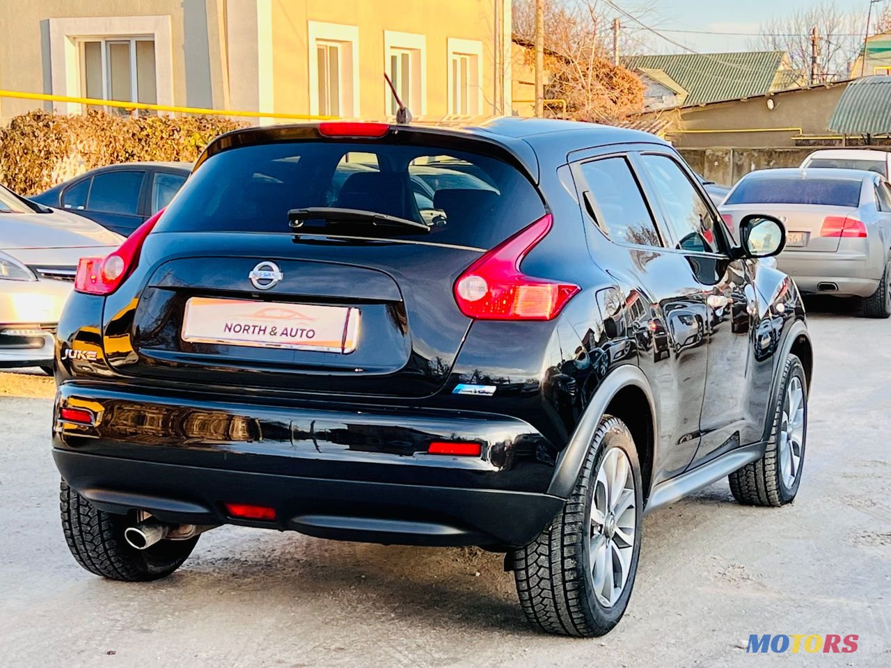 2012' Nissan Juke photo #6