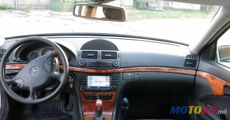 2003' Mercedes-Benz E photo #2