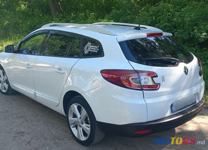 2012' Renault Megane photo #4