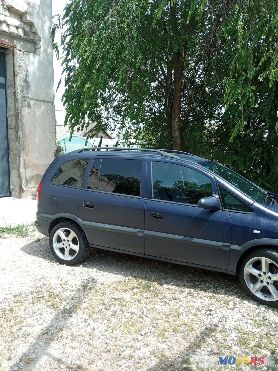 2003' Opel Zafira photo #3