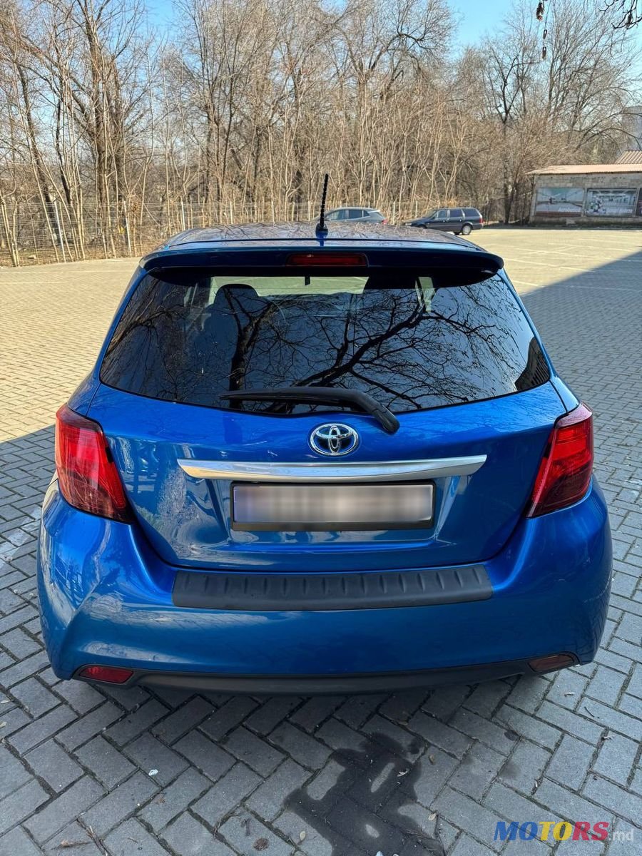 2014' Toyota Yaris photo #4