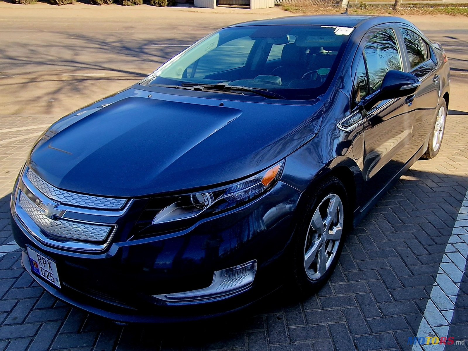 2012' Chevrolet Volt photo #1