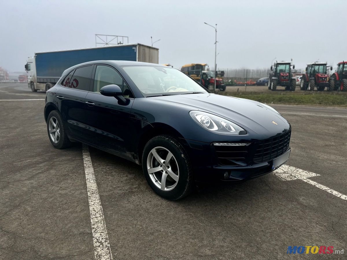 2017' Porsche Macan photo #2