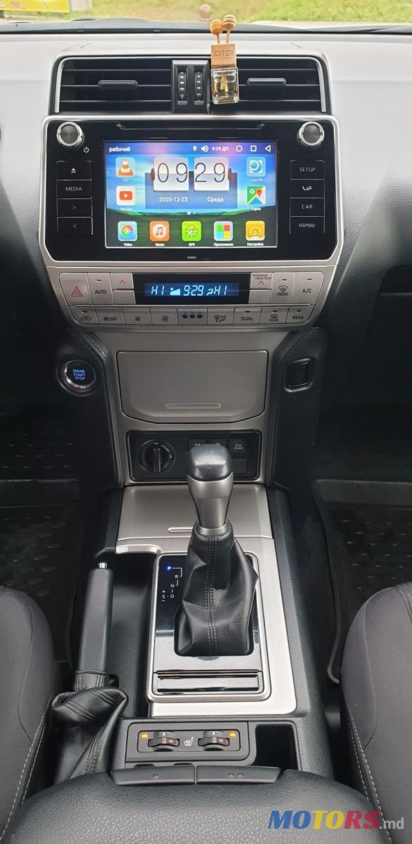 2018' Toyota Land Cruiser Prado photo #5