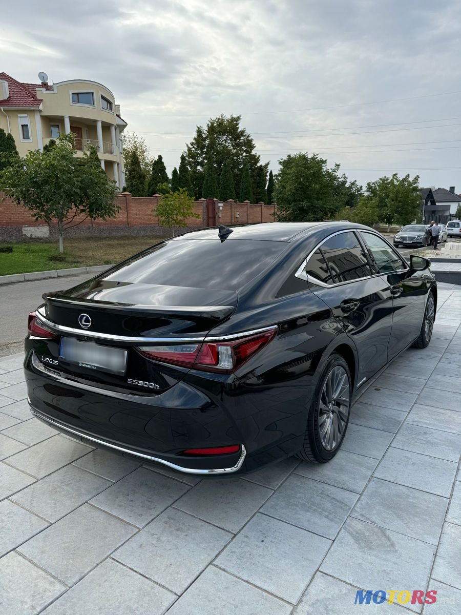 2021' Lexus Es Series photo #6