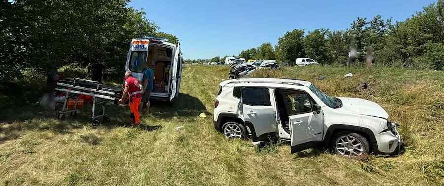 „Mergea în mine cu mare viteză!” Accident cu ieșire pe contrasens și răsturnare în raionul Edineț