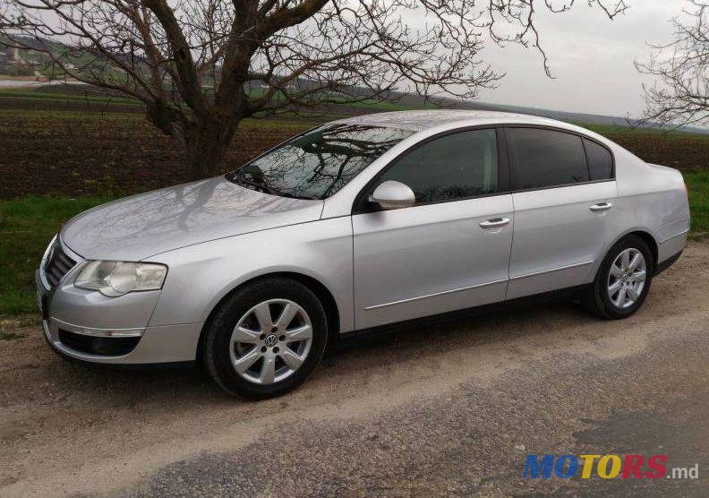 2009' Volkswagen Passat photo #1