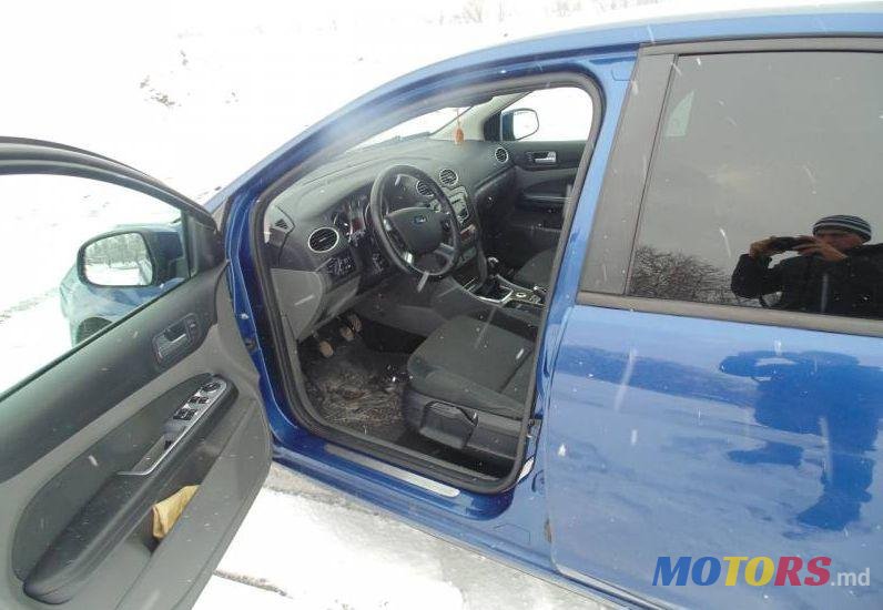 2008' Ford Focus photo #2