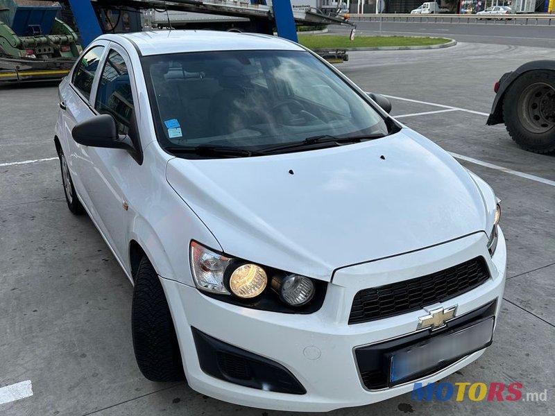 2013' Chevrolet Aveo photo #3