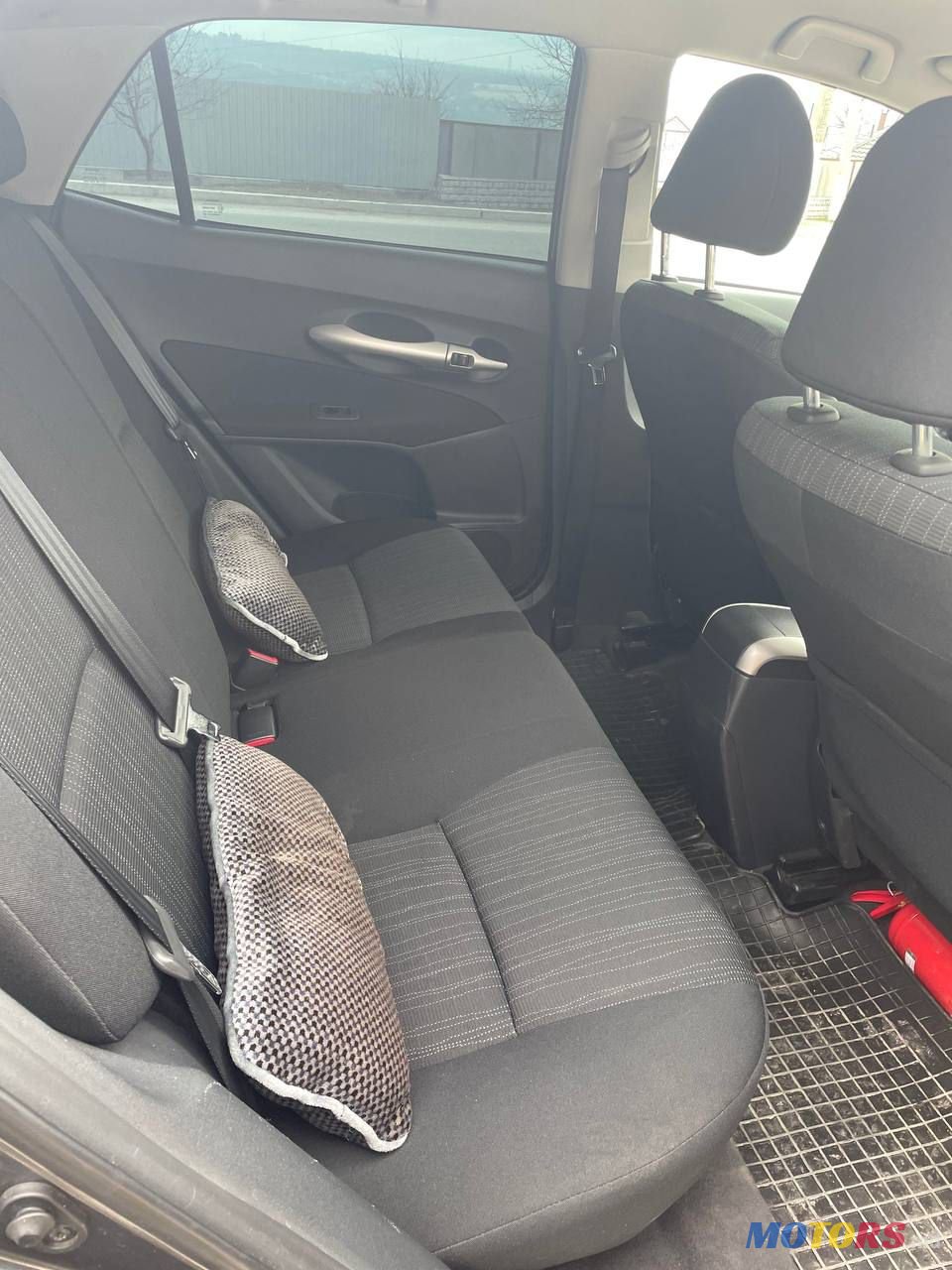 2007' Toyota Auris photo #5