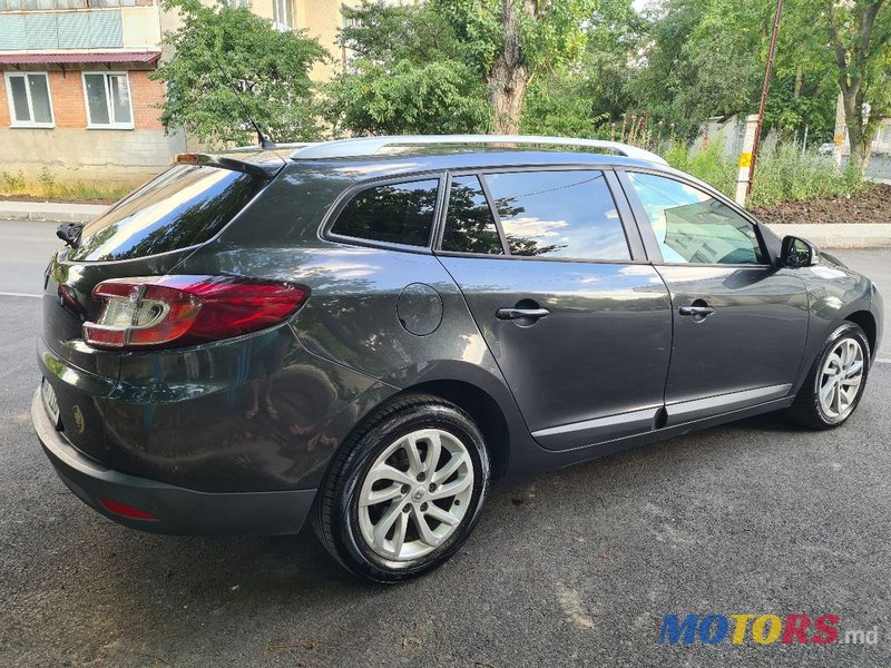 2012' Renault Megane photo #3