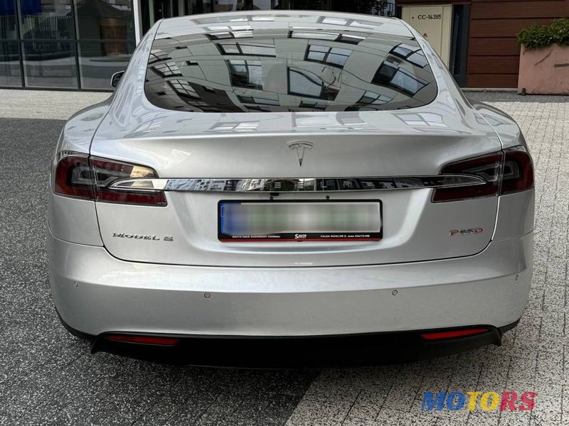 2015' Tesla Model S photo #4