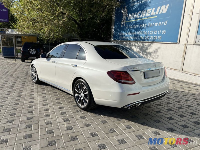 2016' Mercedes-Benz E Класс photo #4