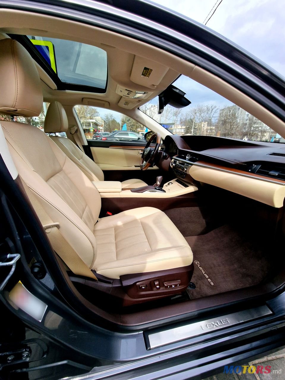 2017' Lexus Es Series photo #2