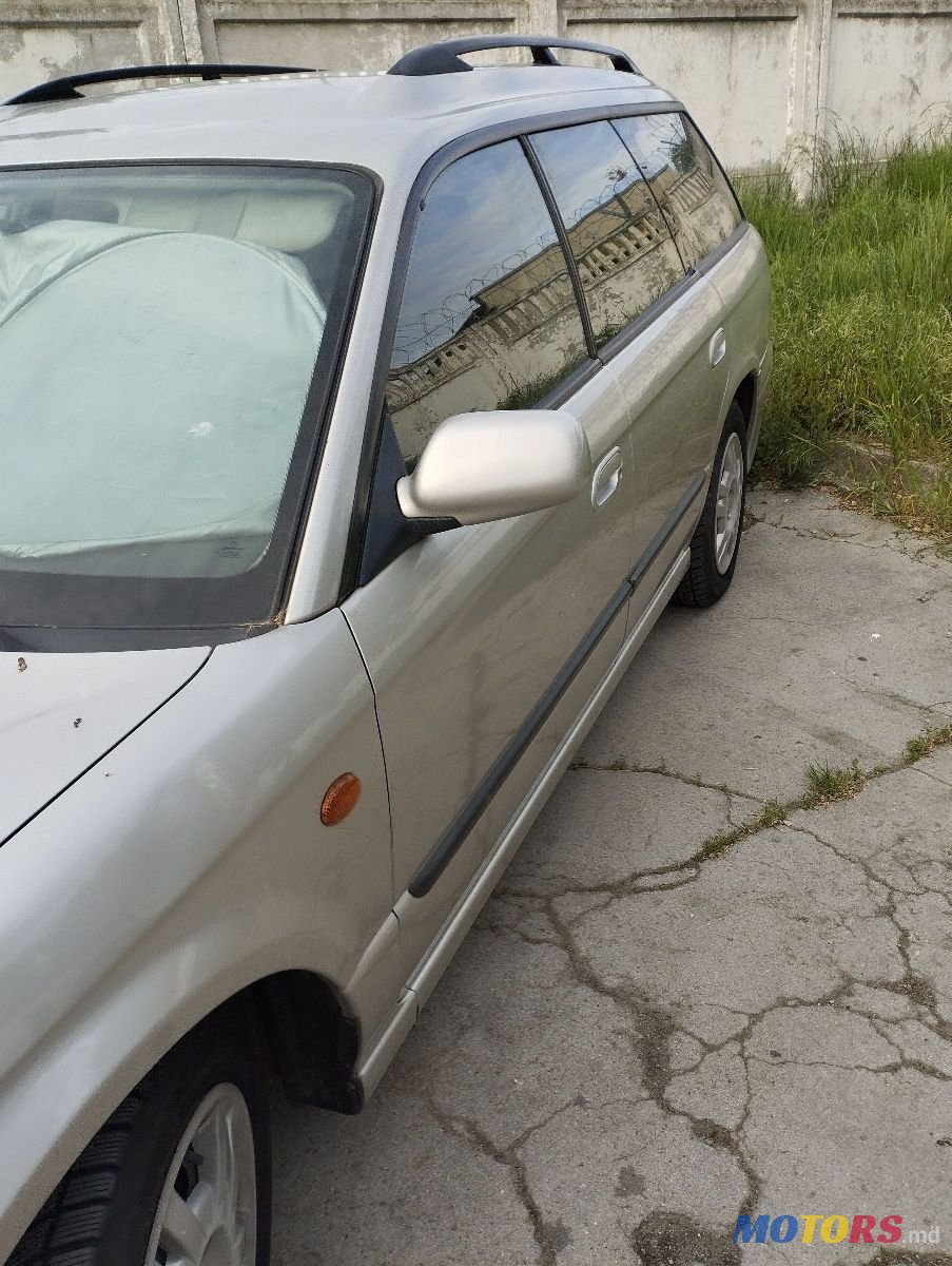 2001' Subaru Legacy photo #2