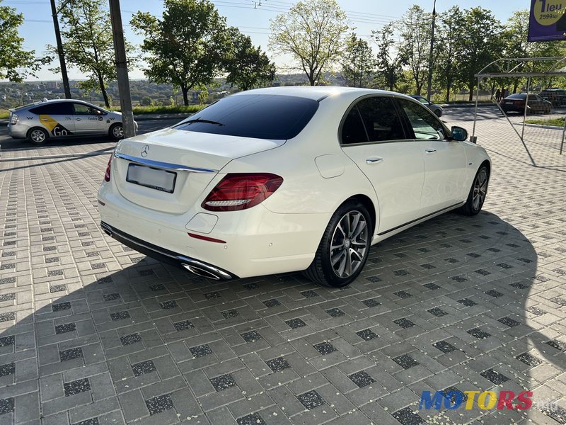 2016' Mercedes-Benz E Класс photo #3