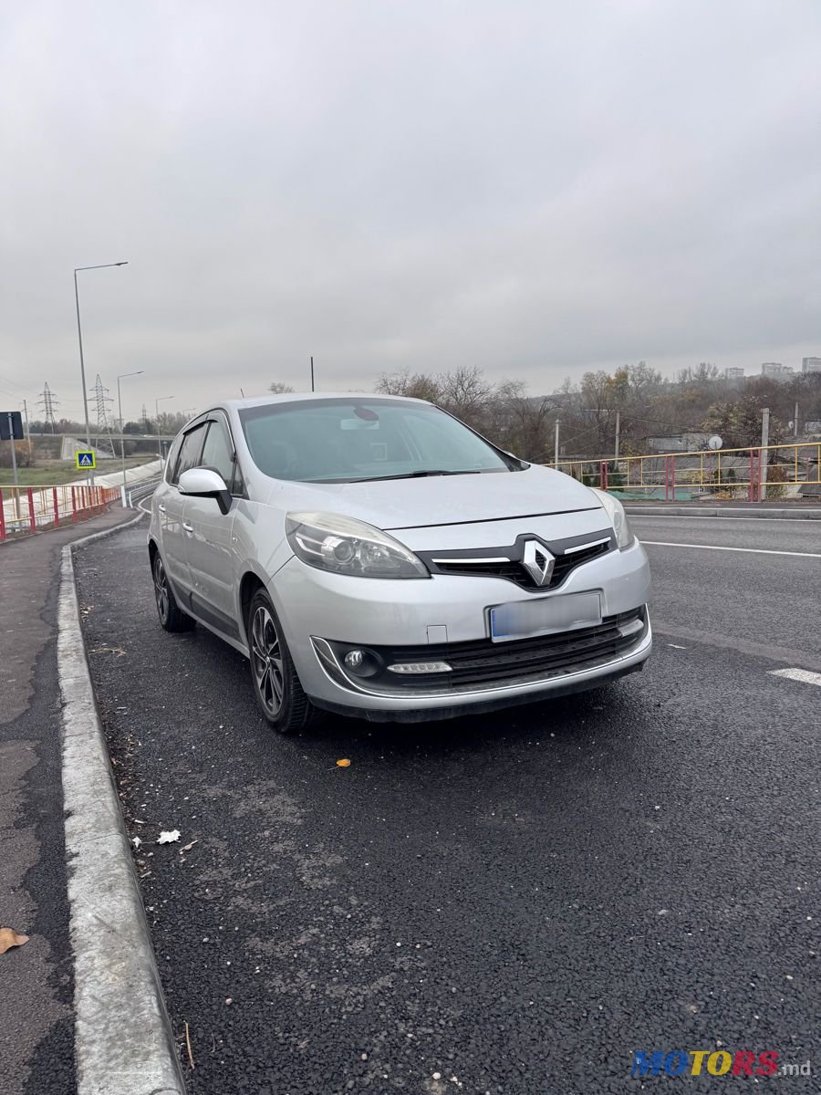 2013' Renault Grand Scenic photo #2