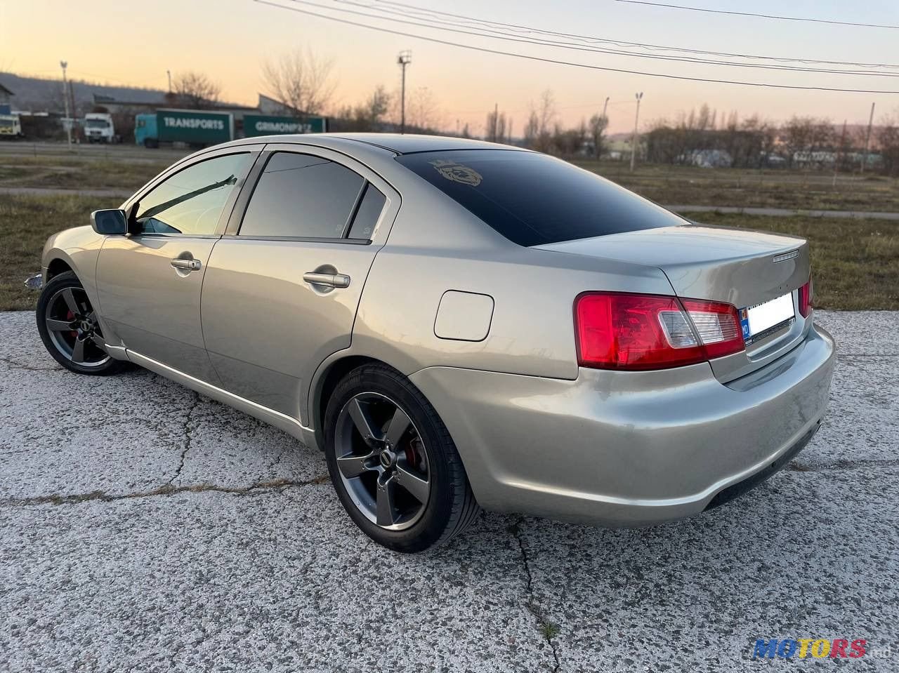 2009' Mitsubishi Galant photo #4