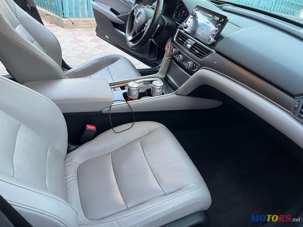 2019' Honda Accord photo #4