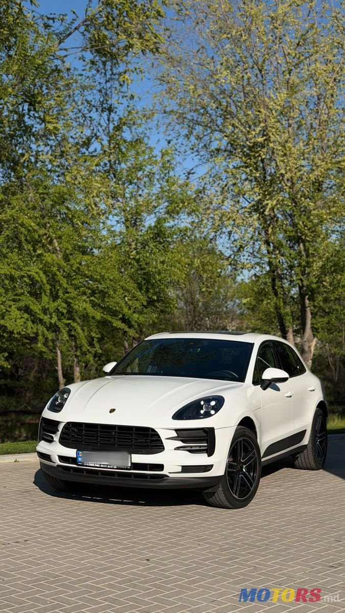 2021' Porsche Macan photo #1