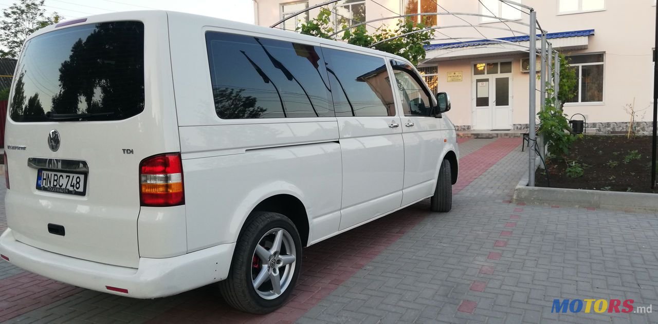 2006' Volkswagen Transporter photo #2