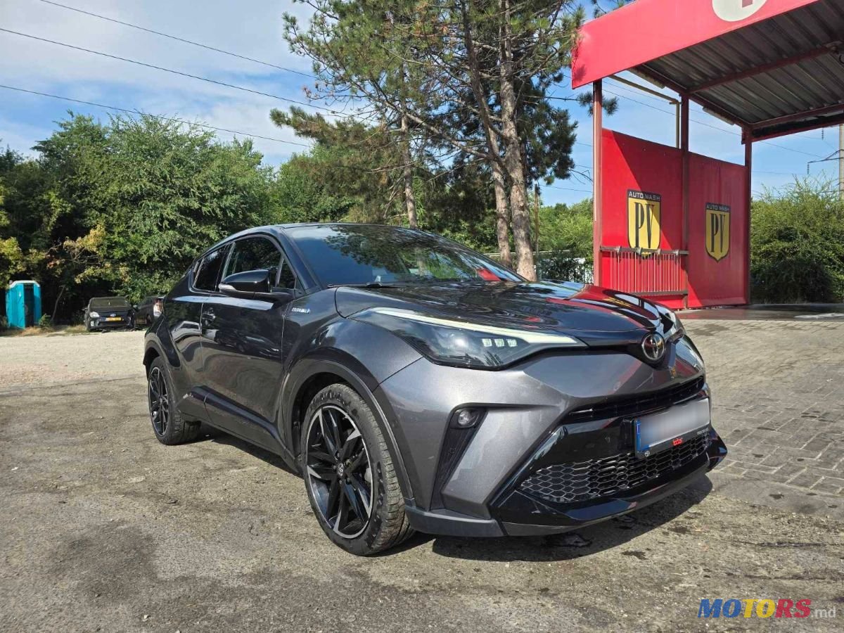 2022' Toyota C-HR photo #2