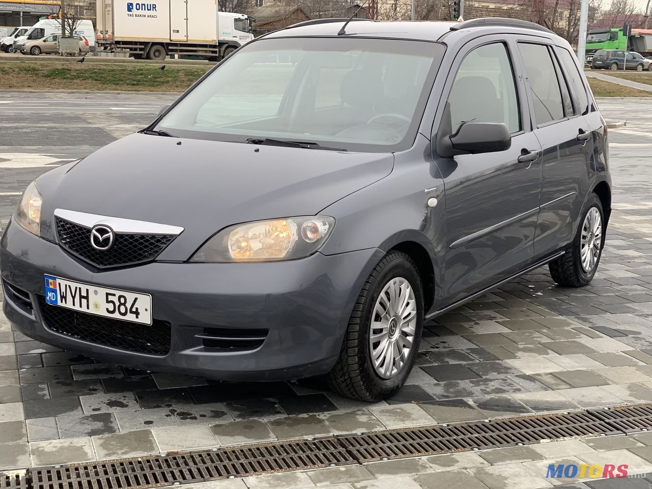 2003' Mazda 2 photo #2