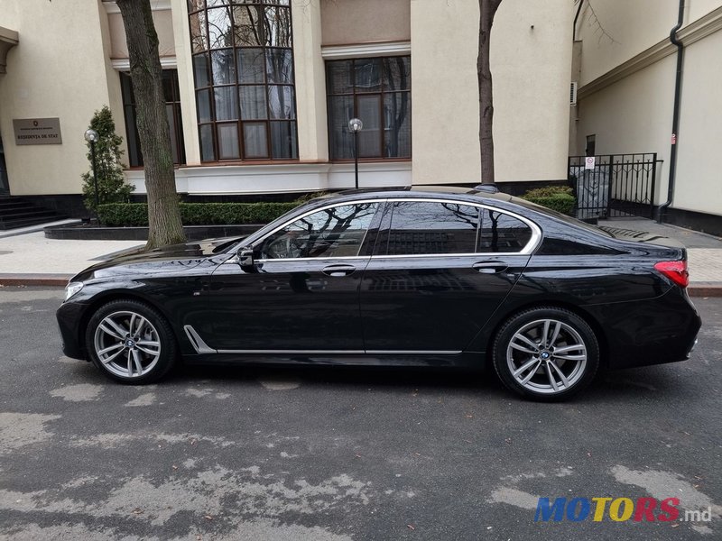 2016' BMW 7 Series photo #4