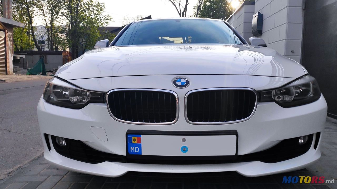 2012' BMW 3 Series photo #3