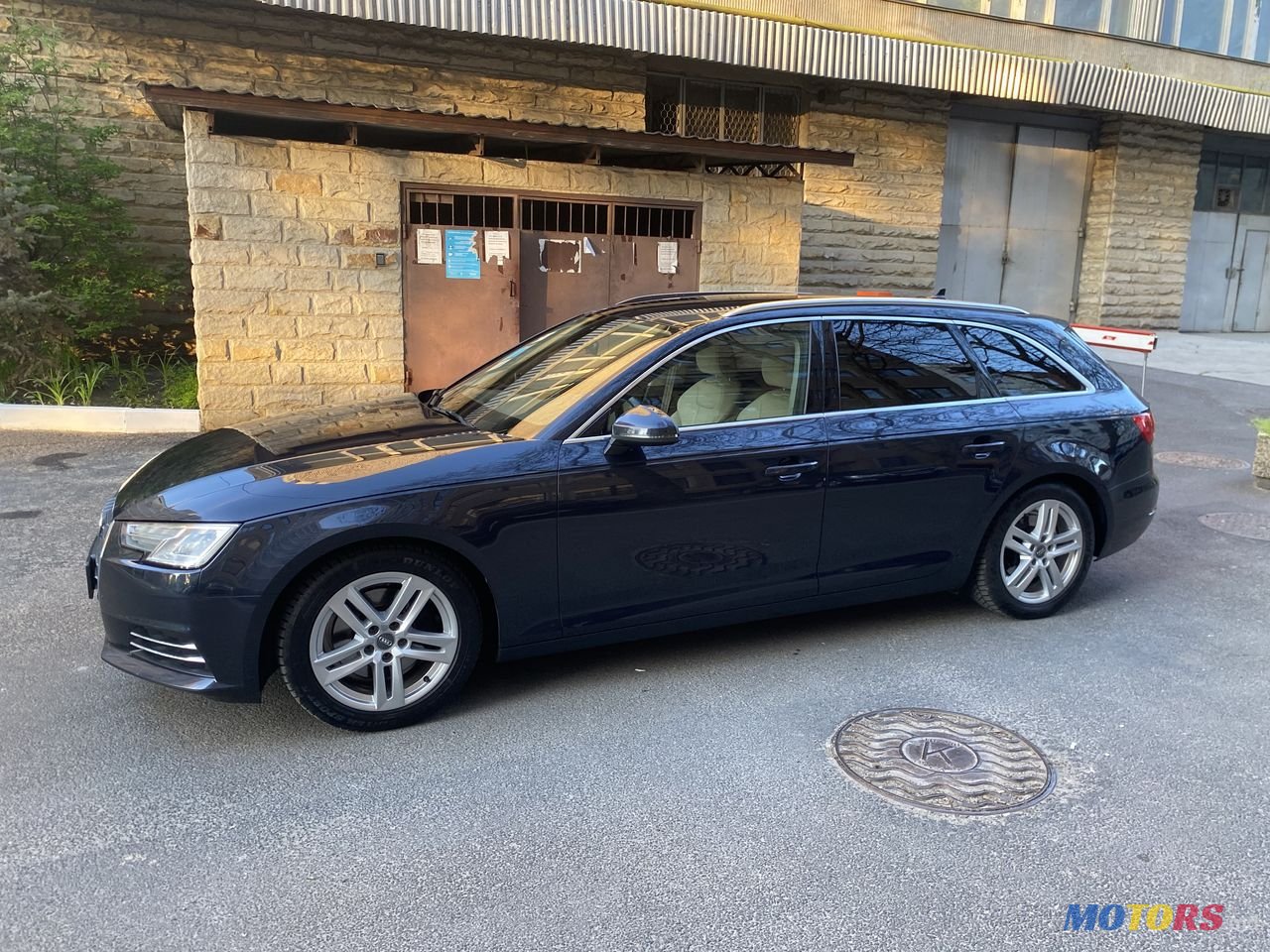 2016' Audi A4 photo #3