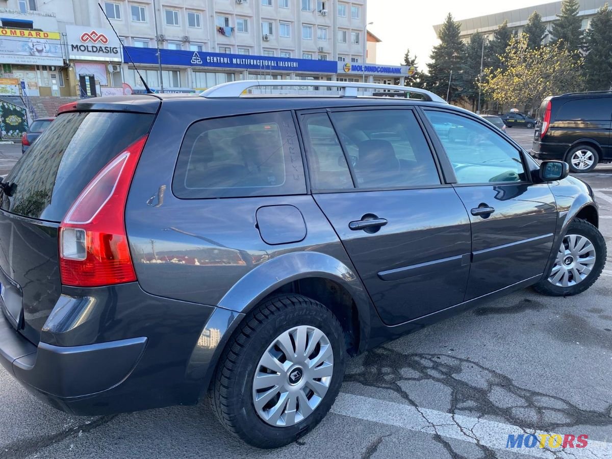 2008' Renault Megane photo #4