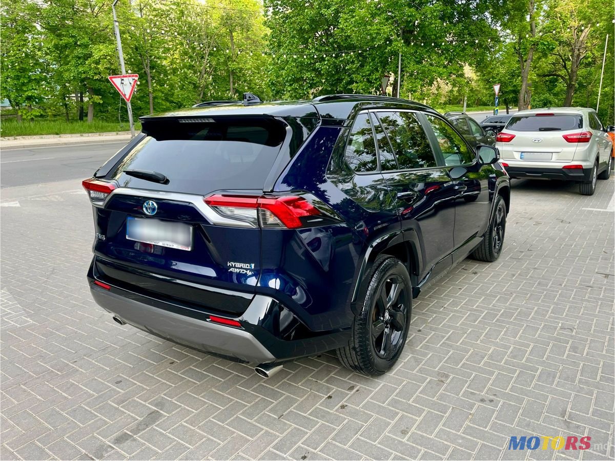 2019' Toyota RAV4 photo #4