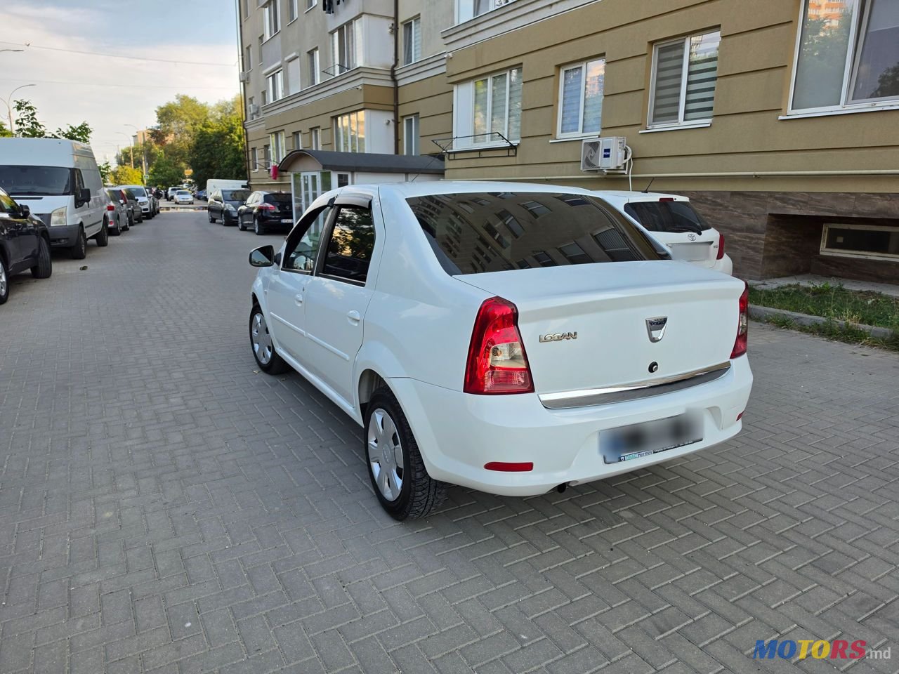 2012' Dacia Logan photo #4