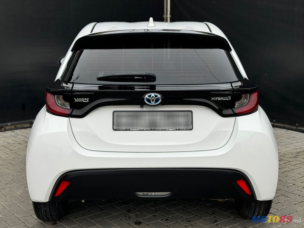 2021' Toyota Yaris photo #5