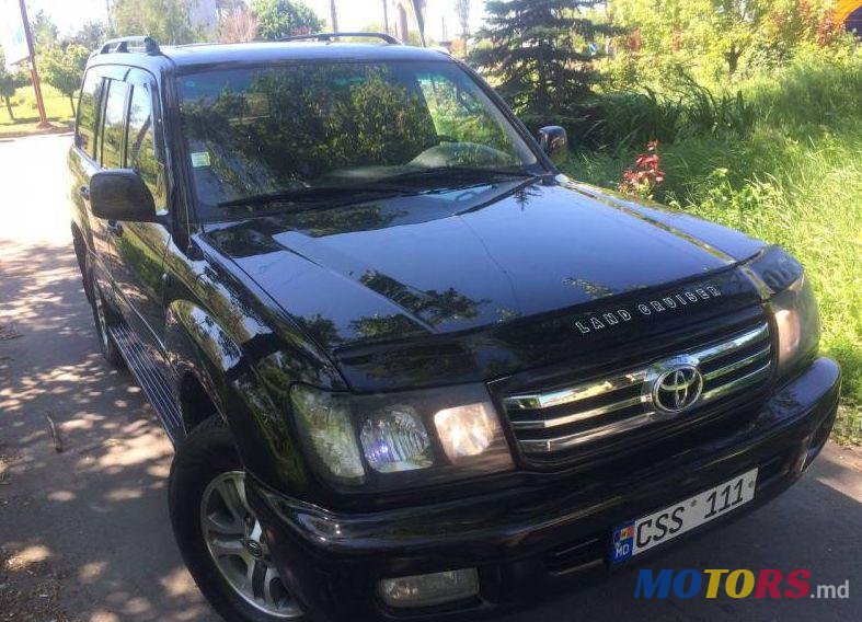 1999' Toyota Land Cruiser photo #2