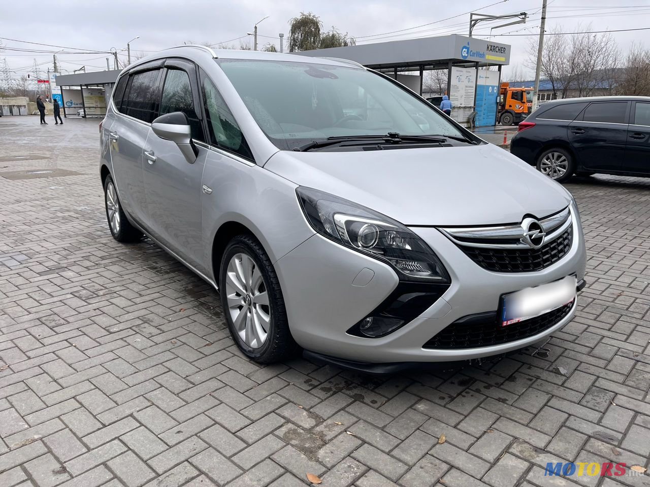 2012' Opel Zafira photo #1