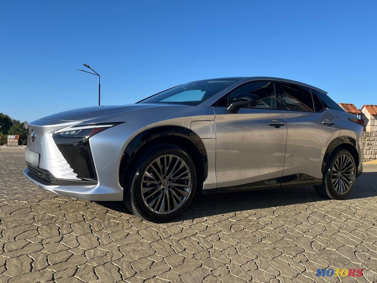 2023' Lexus Rz Series photo #3