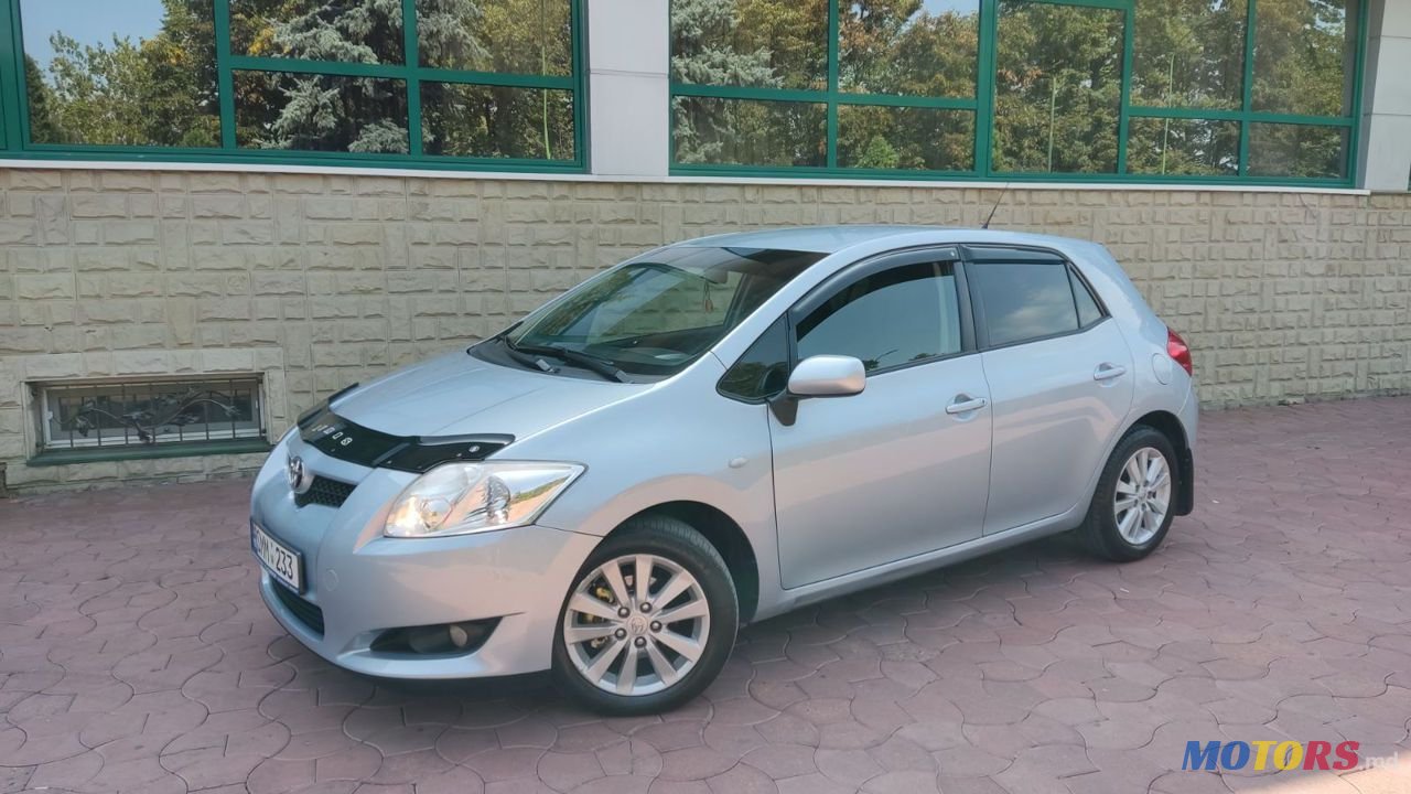 2009' Toyota Auris photo #4