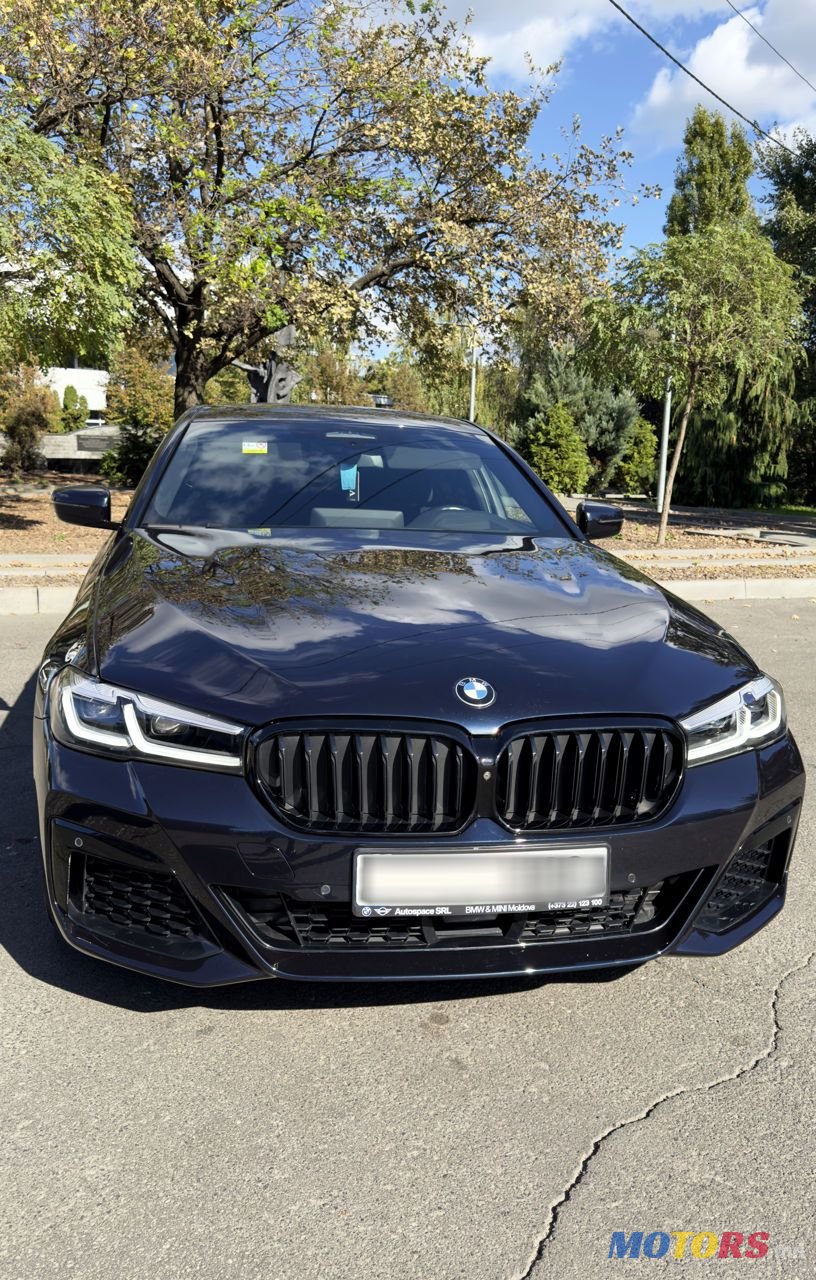 2020' BMW 5 Series photo #2
