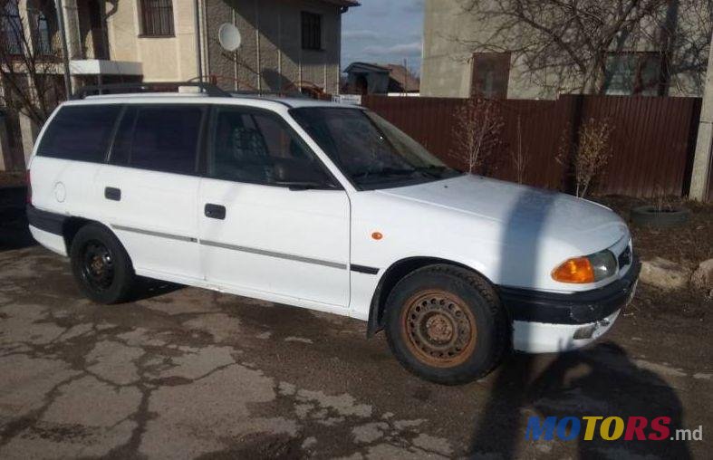 1995' Opel Astra photo #1